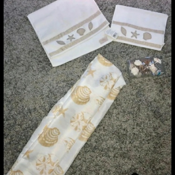 Target Other - Sea Shell bath set NWT❤